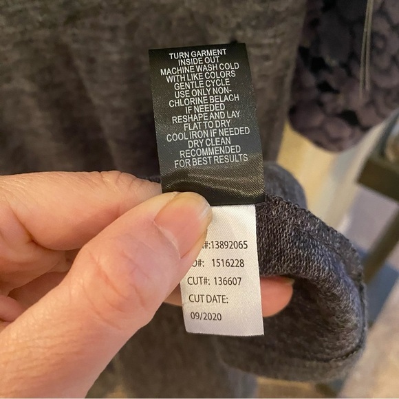 NWT~TORRID Super Soft Plush Gray Floral Sleeves Midi Dress Size 00 (M/L) - Picture 11 of 11